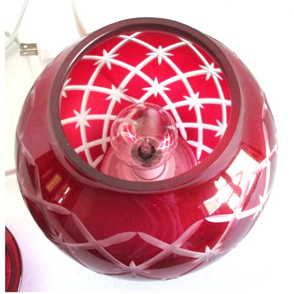 Scentsy Christmas Glow Wax Warmer Full Size Retired Red Etched Glass - Picture 4 of 9